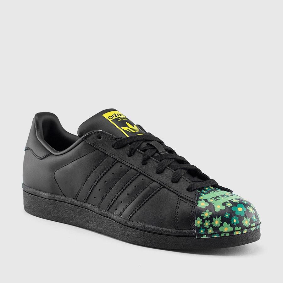 adidas pharrell supershell superstar menn svarte sko Facebook e0quv