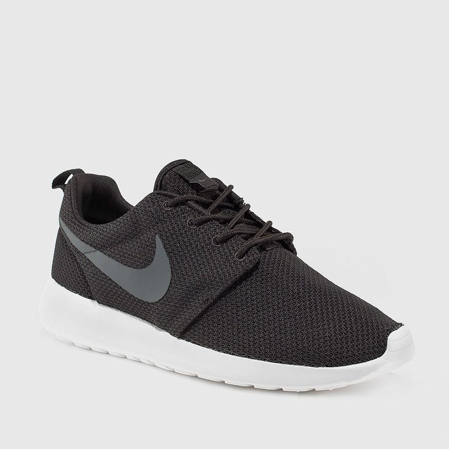 nike roshe one menn svarte sko Rabatt Sko r5e7q