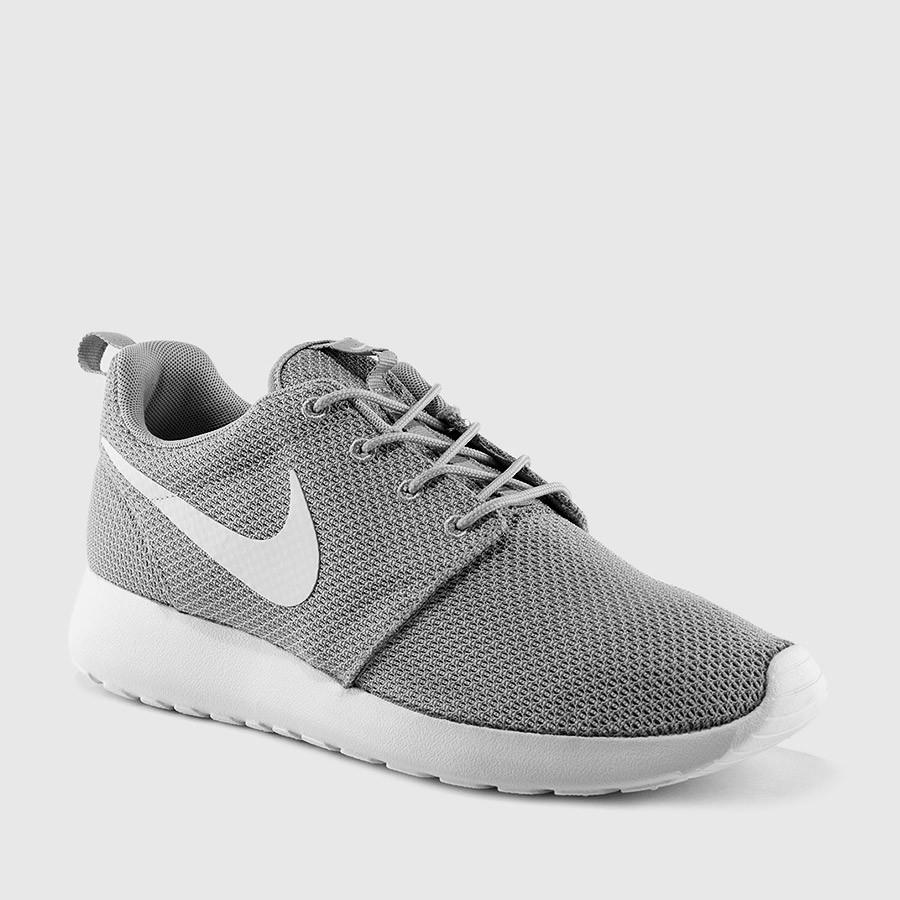 nike roshe one menn ulv gråhvit sko Ingen Skatt mfzqa