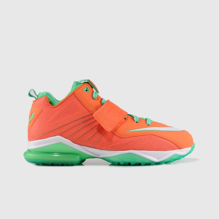 nike zoom cj trainer 2 menn turf orangepoison grønn sko Salg Ekte, Ny 7iy3t